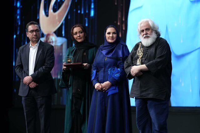 برگزیدگان تندیس حافظ/از صحبت های متفاوت تا استایل های ایرانی در آستانه یلدا
