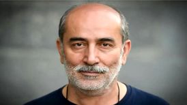 ویدئویی تلخ از صندلیهای خالی مراسم ختم مهرداد فلاحتگر