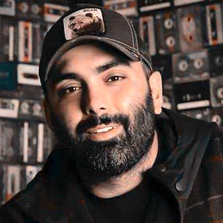 مسعود صادقلو: زمانی کف خواب فرودگاه ها بودم