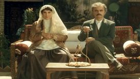 صحنه‌هایی از سریال عاشقانه بامداد خمار با صدای محسن چاووشی