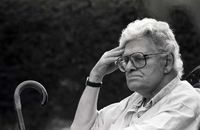 احمد شاملو؛ نابغه‌ای که شعر ناب خلق کرد
