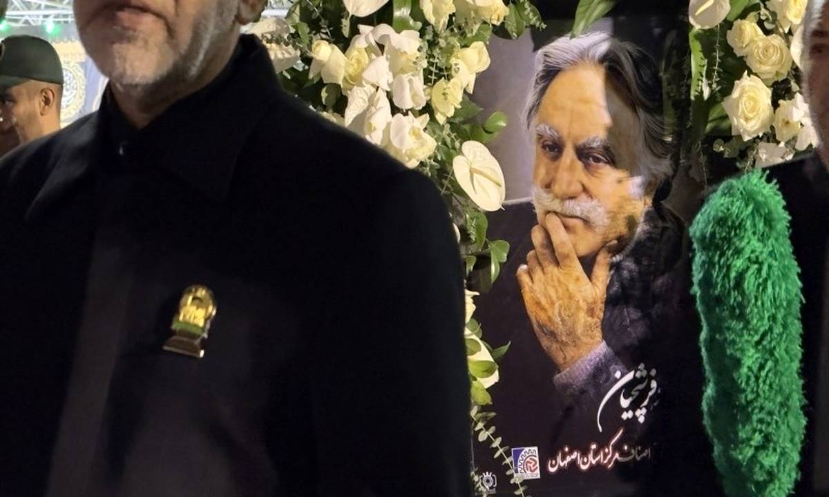 پیکر «استاد فرشچیان» به خاک سپرده شد