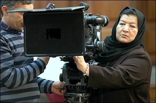 پوران درخشنده: چرا تلویزیون از هنرمندان شاخص استفاده نمی‌کند؟/  پس بودجه‌هایی که می‌گیرند صرف چه می‌شود؟