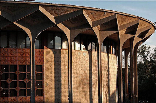 اجرای دو نمایش «مرفی» و «مرگ گرم» تا ۴ تیر تمدید شد