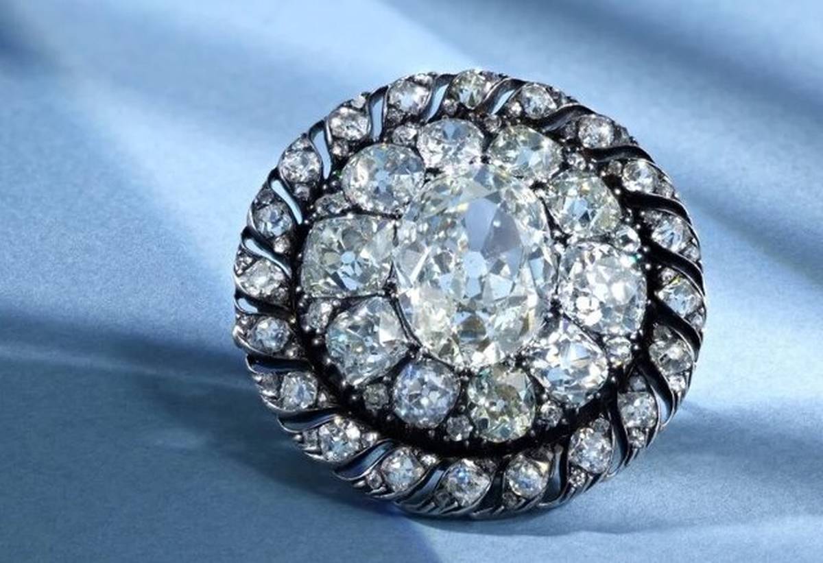 سنجاق سینه ناپلئون حراج میشود