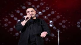 آرون افشار برای «ایران» خواند