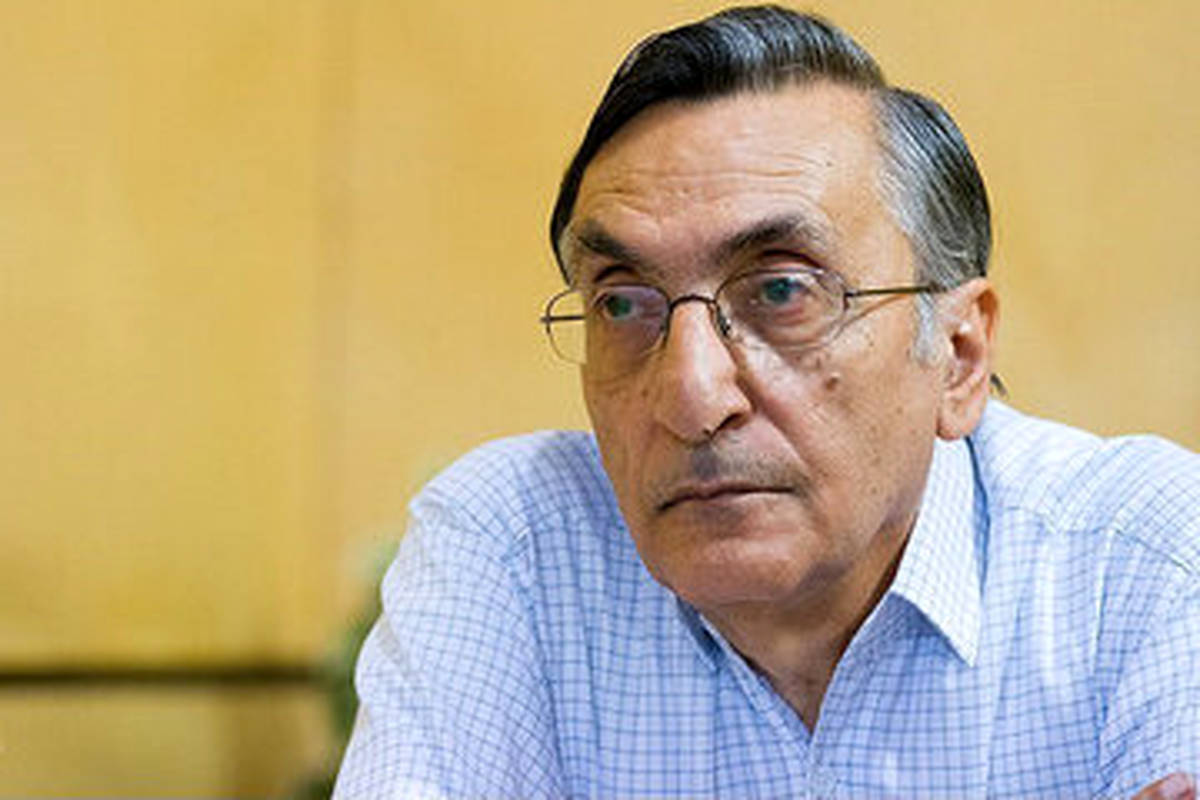 نویسنده و مترجم ایرانی در خانه سالمندان