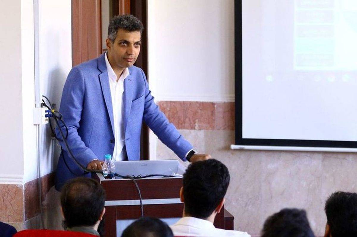 واکنش عادل فردوسی پور، استاد دانشگاه شریف به حوادث این دانشگاه/ امیدوارم هر چه سریعتر دانشجویان بازداشتشده آزاد شوند