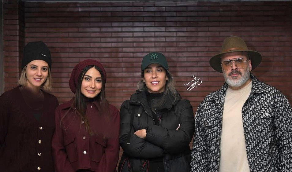 نگاهی به تیپ و استایل بازیگران ایرانی در پشت صحنه نمایش «باران اسیدی»